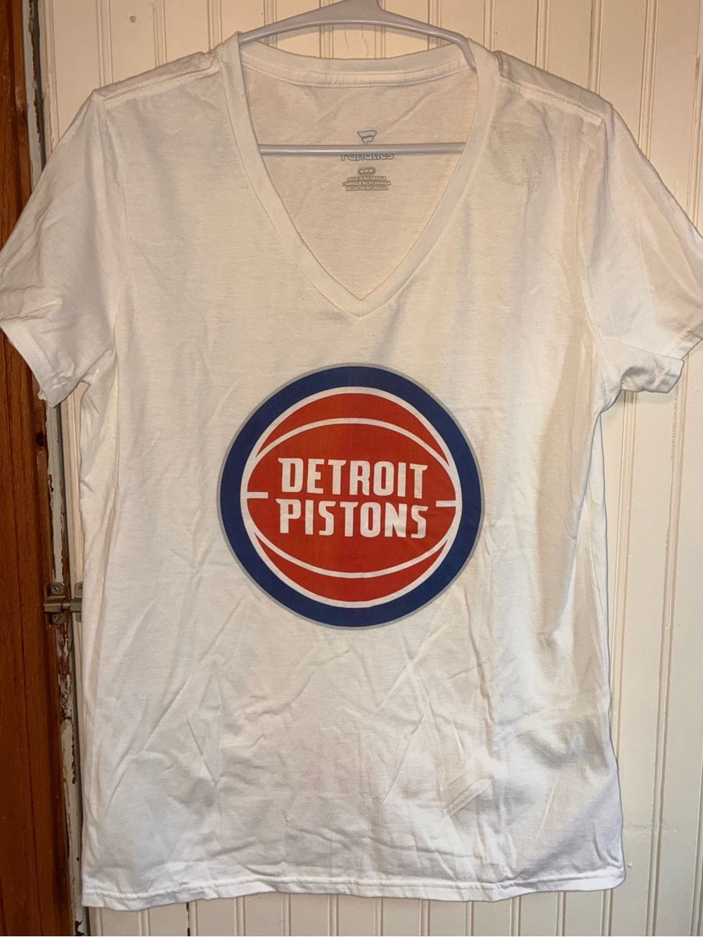Fanatics White V-Neck Detroit Pistons Tee with Red & Blue Logo
